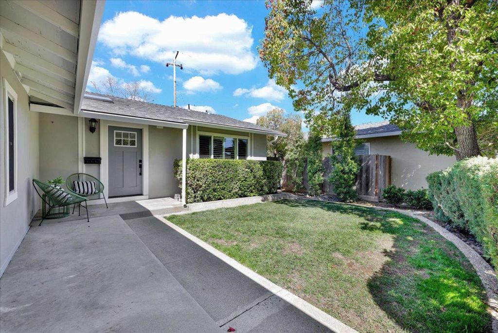 4989 Vanderbilt Drive