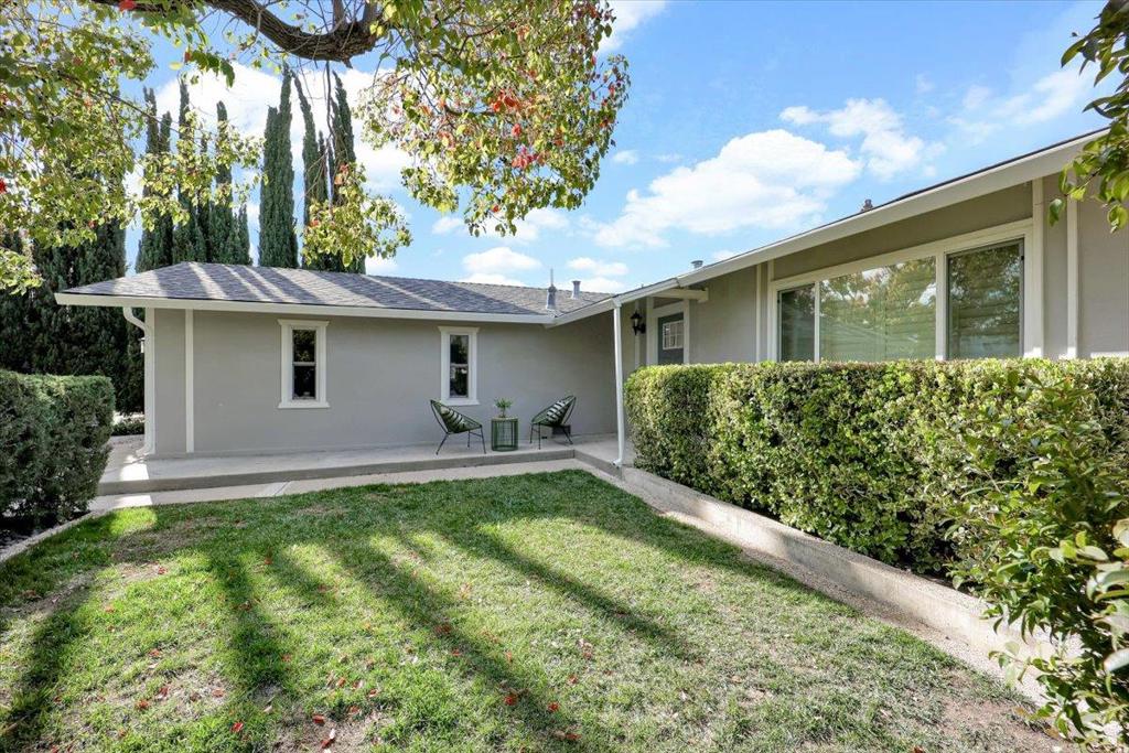 4989 Vanderbilt Drive