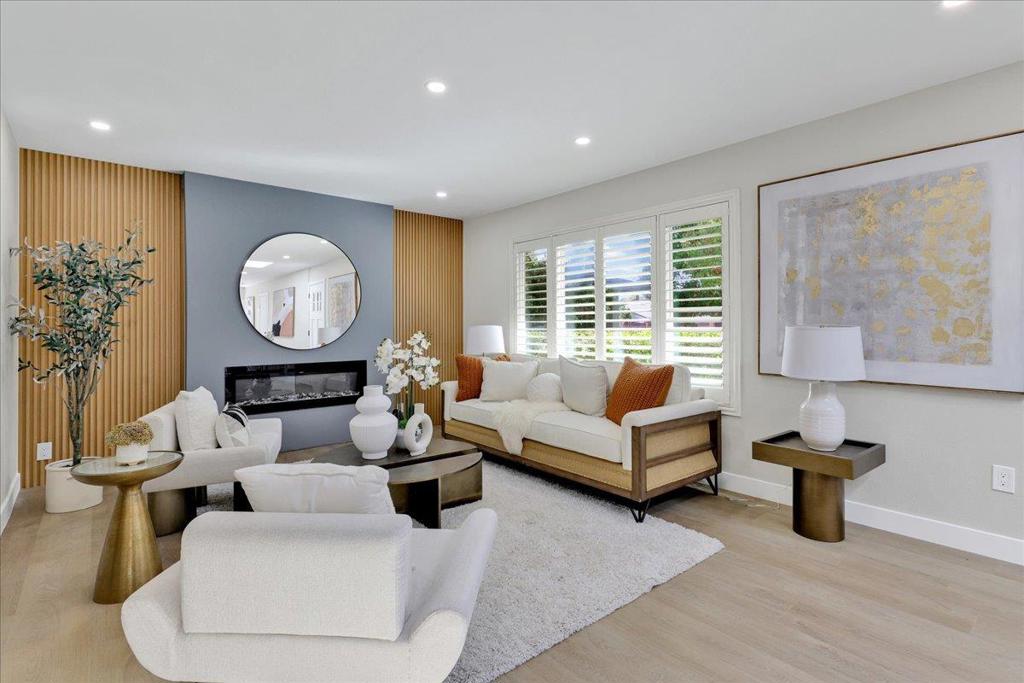4989 Vanderbilt Drive