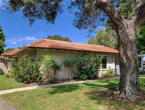 Photo of 3101 Via Serena N #A, Laguna Woods, CA 92637 (MLS # OC25244483)