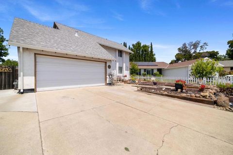 Photo of 2280 Zoria Circle, San Jose, CA 95131 (MLS # ML82025859) Photo of 2280 Zoria Circle, San Jose, CA 95131 (MLS # ML82025859)