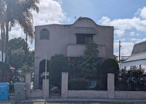 Photo of 4420 38th St St, San Diego, CA 92116 (MLS # 260010048SD)