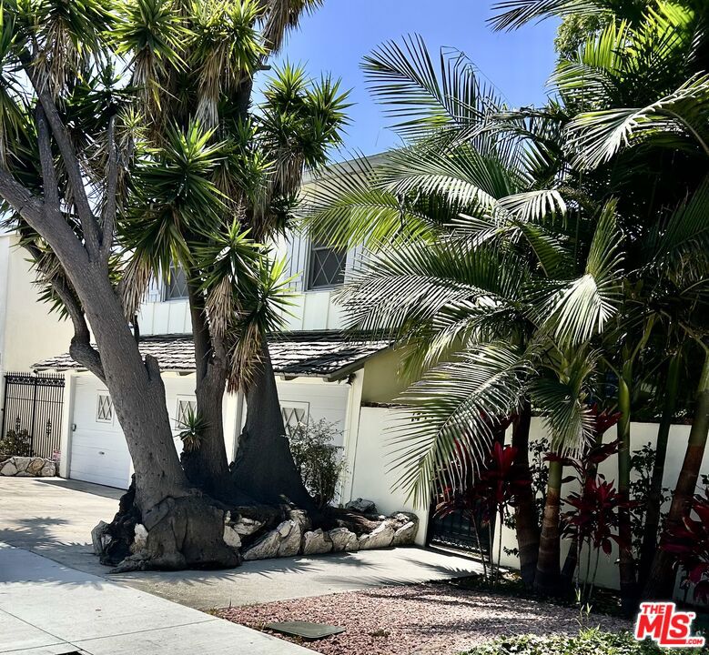 1453 S Westgate Avenue