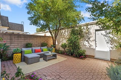 19041 Hamlin 5 Reseda CA 91335