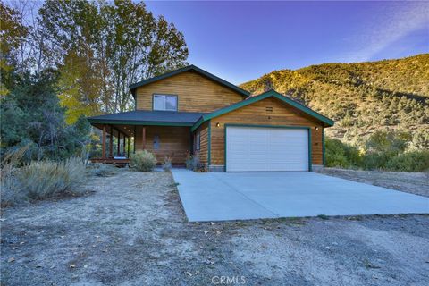 Photo of 2624 Basel Court Ct, Pine Mountain Club, CA 93222 (MLS # SR26114314)