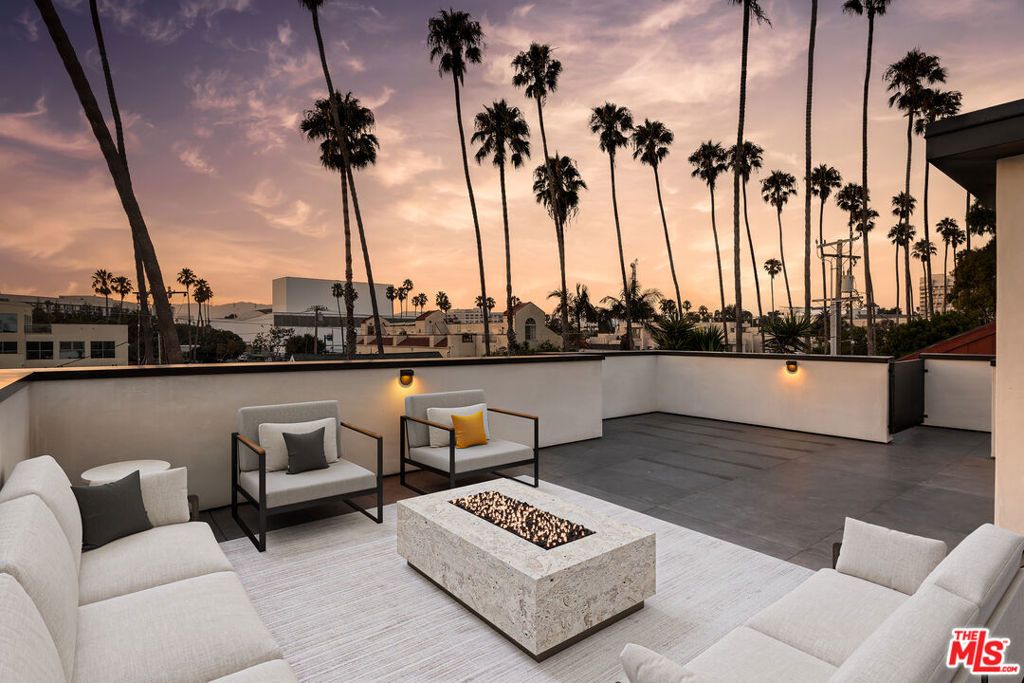 Photo of 212 Bay Street #101, Santa Monica, CA 90405 (MLS # 25576477)