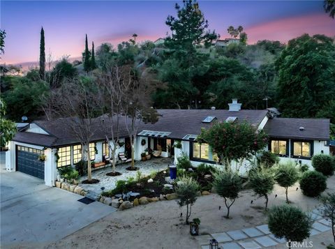 Photo of 1649 Kiowa Crest Dr, Diamond Bar, CA 91765 (MLS # CV25258500)