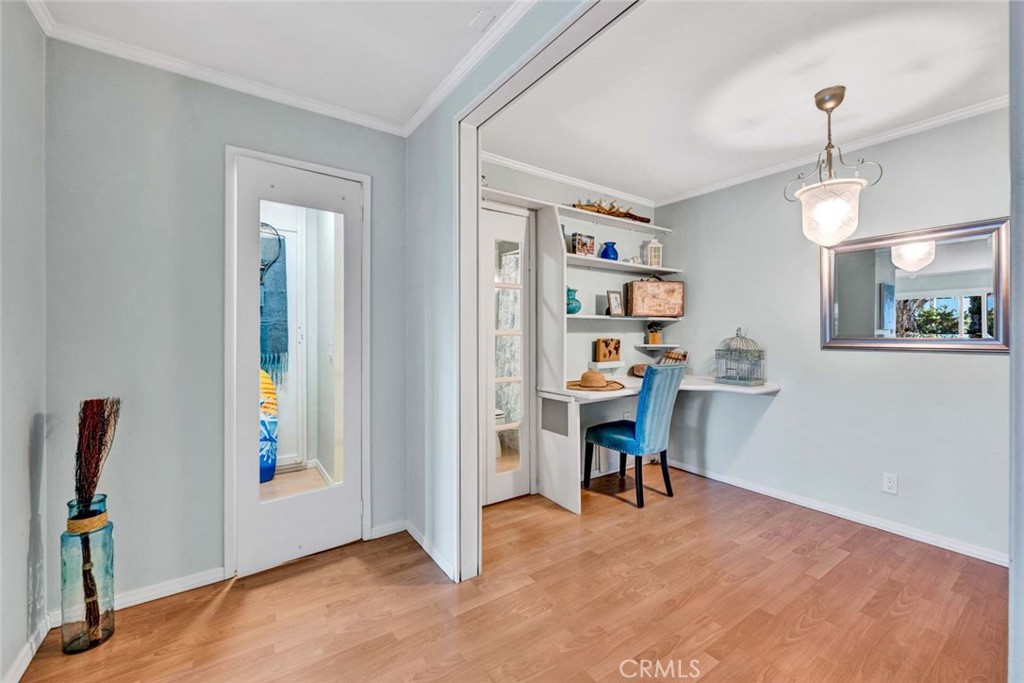 Versailles (VERS) - Residential