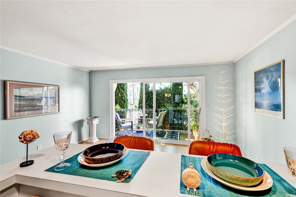 Versailles (VERS) - Residential