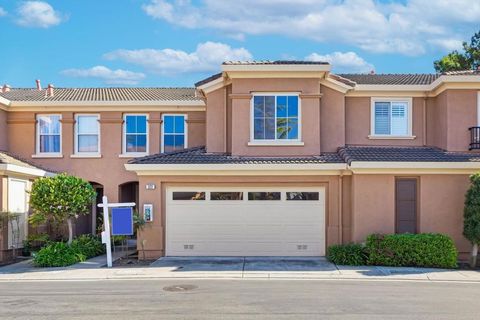 Photo of 322 Sandhurst Drive, Milpitas, CA 95035 (MLS # ML82038932)