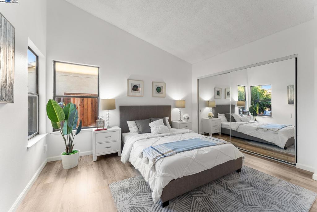 HAYWARD - Residential