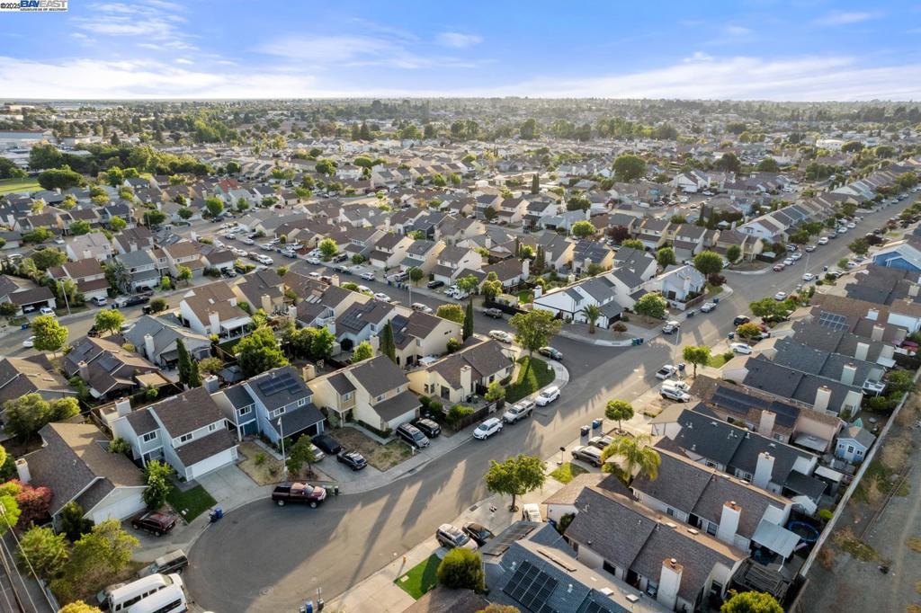 HAYWARD - Residential