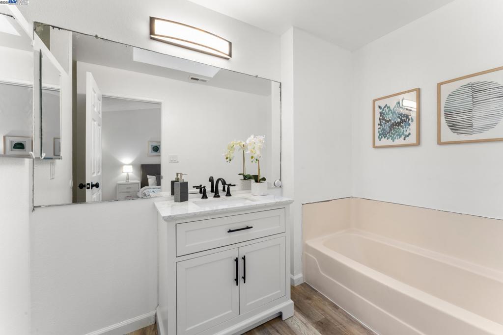 HAYWARD - Residential