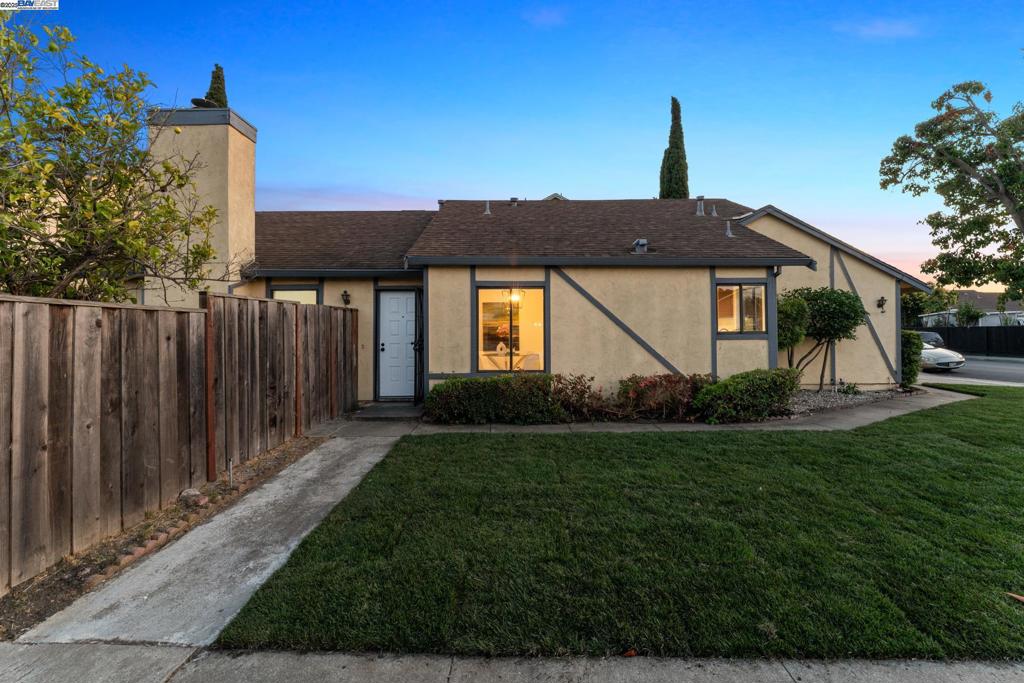 HAYWARD - Residential