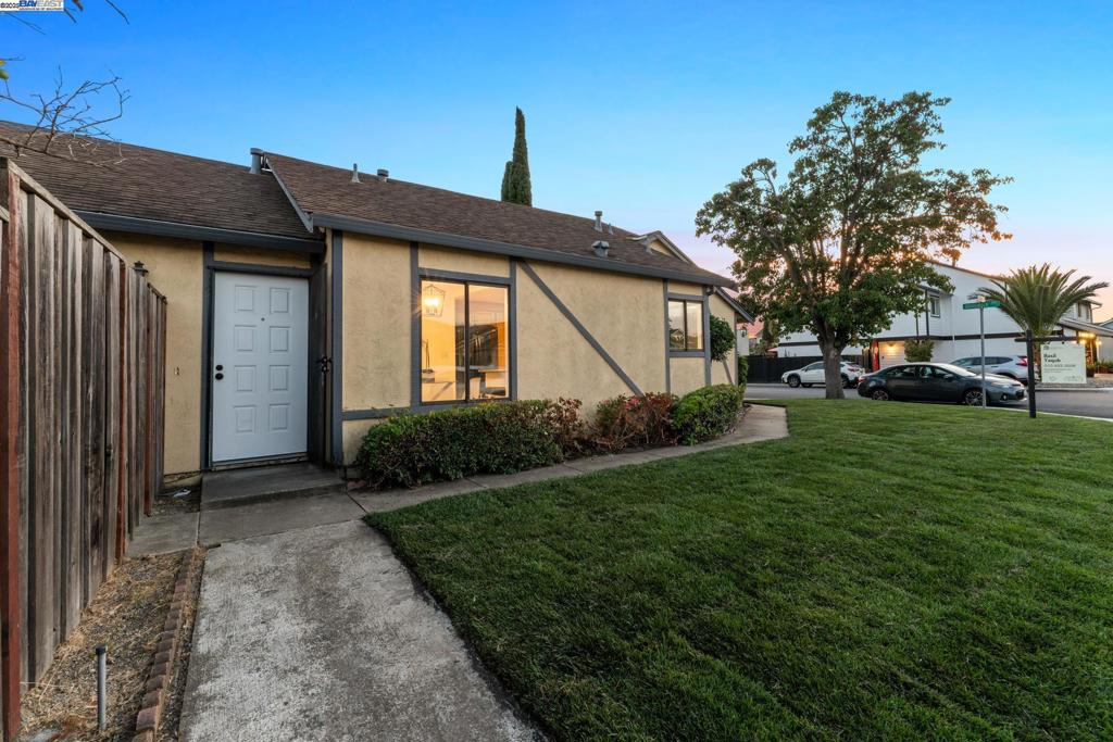 HAYWARD - Residential