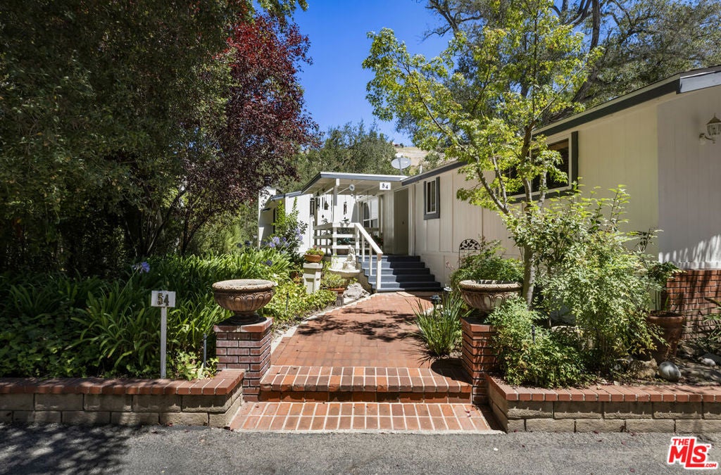 54 Robin Hood Place