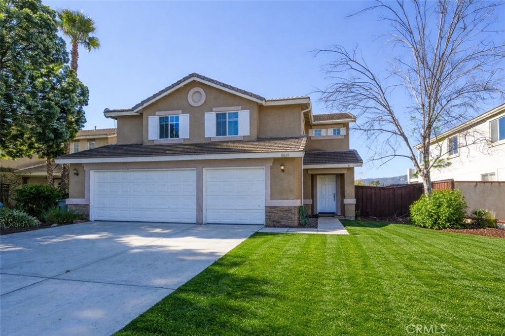 Photo of 31653 Canyon Estates Dr, Lake Elsinore, CA 92532 (MLS # IG26084051)