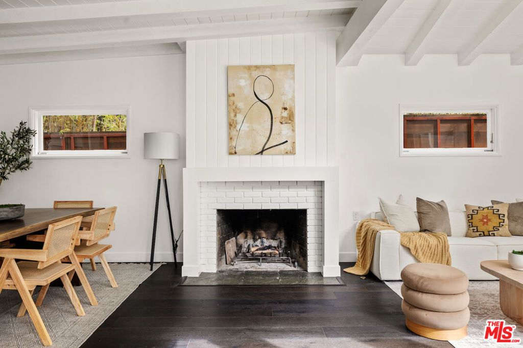 Photo of 546 E Rustic Road, Santa Monica, CA 90402 (MLS # 25606705)