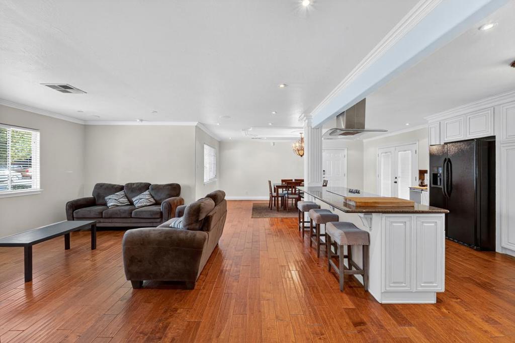 1110 California Avenue