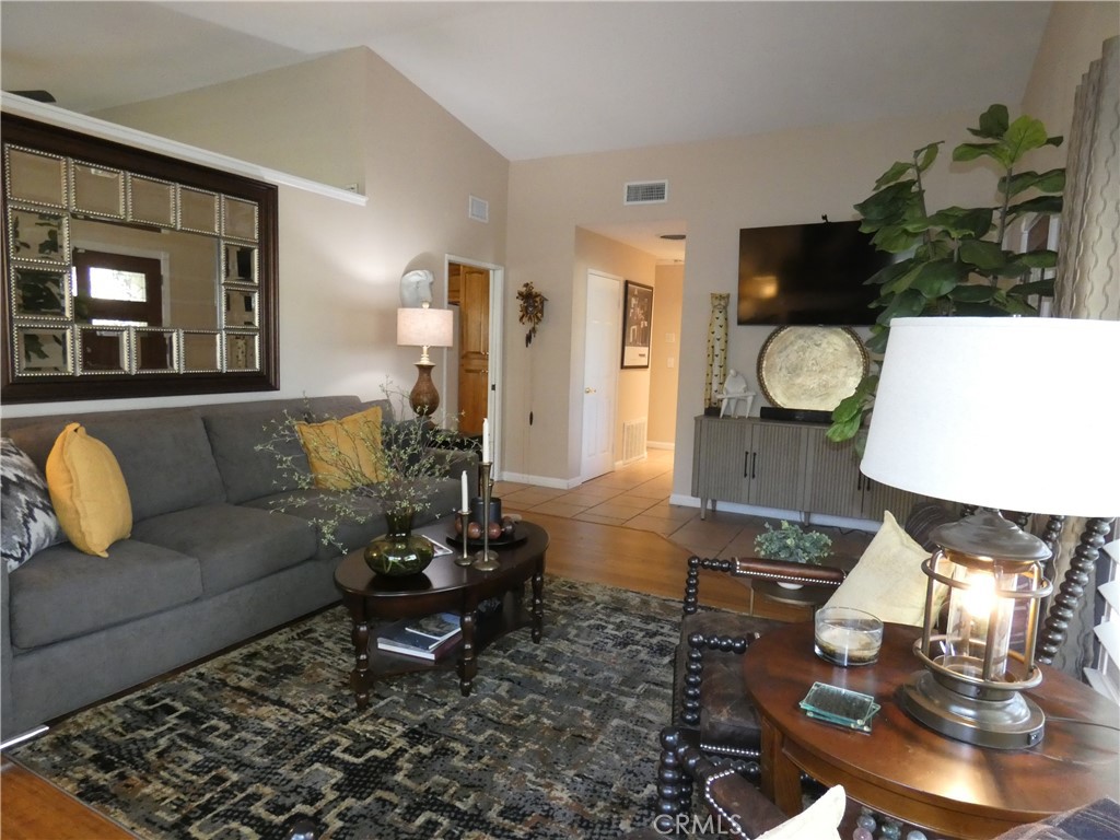 1032 Ardmore Circle