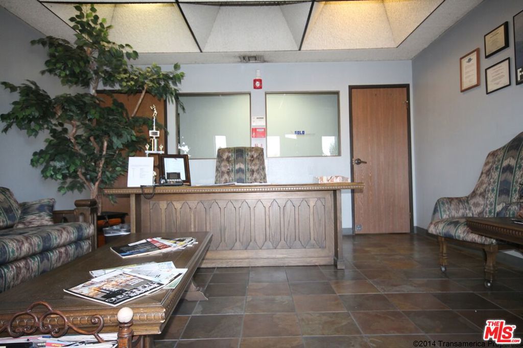 220 N California Avenue