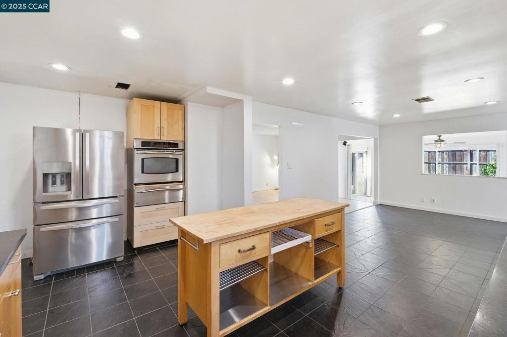 CLAY. VLY HIGHL. - Residential