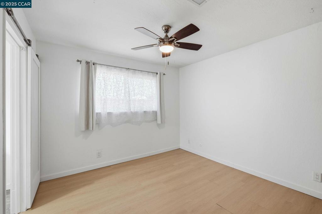 CLAY. VLY HIGHL. - Residential