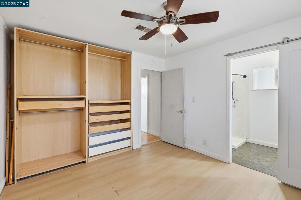 CLAY. VLY HIGHL. - Residential