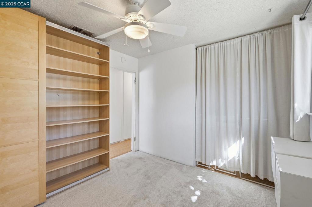 CLAY. VLY HIGHL. - Residential