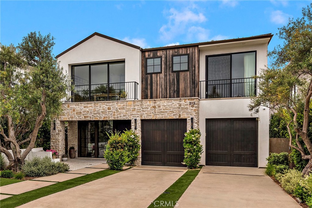 213 Avenida Princesa