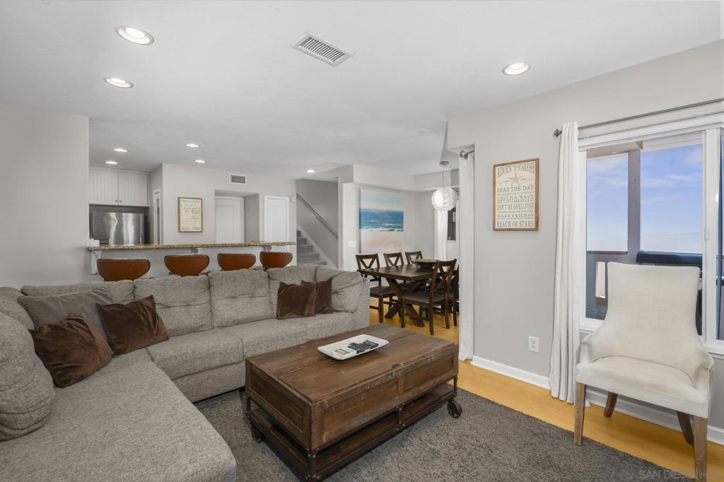 735 Jersey Court