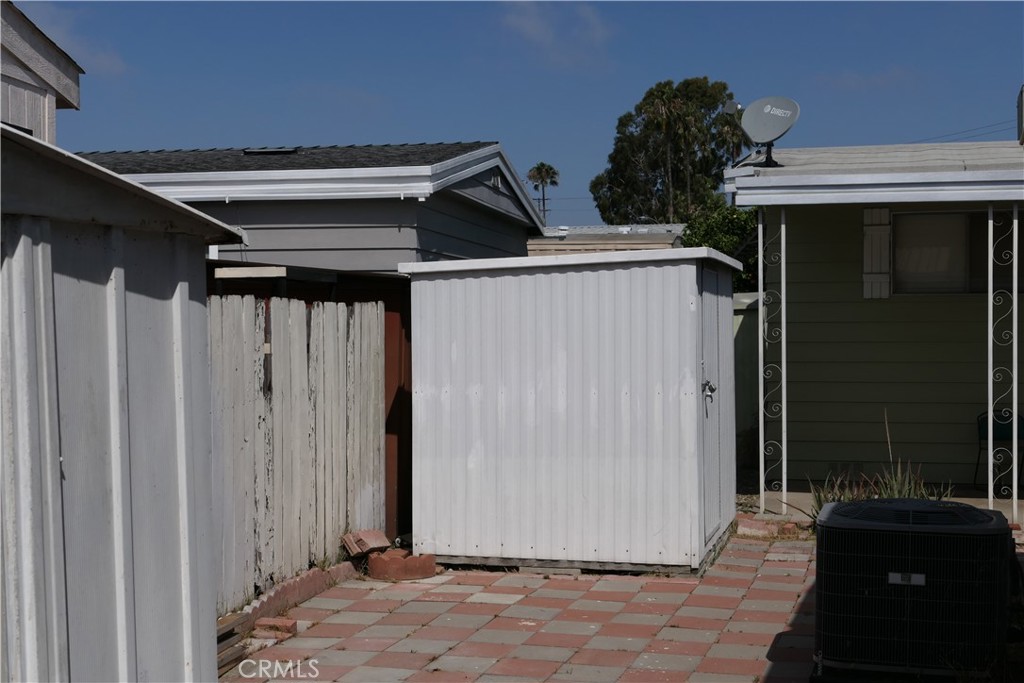 15621 Beach 151
