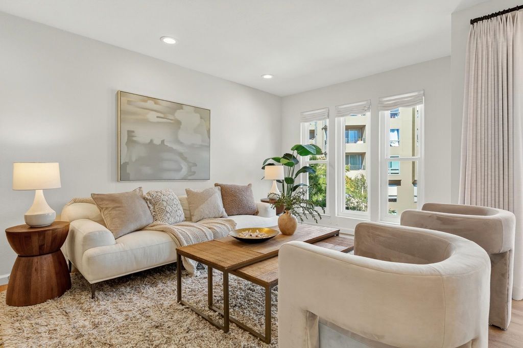 Photo of 5335 Broadway Ter #301, Oakland, CA 94618 (MLS # 41120818)