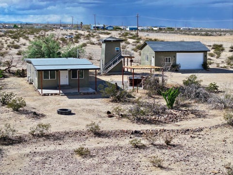 Photo of 69589 Presswood Road, 29 Palms, CA 92277 (MLS # 219154963PS)