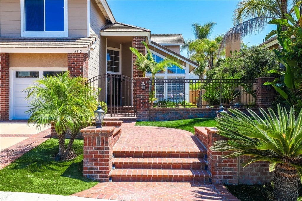19312 Sleeping Oak Drive