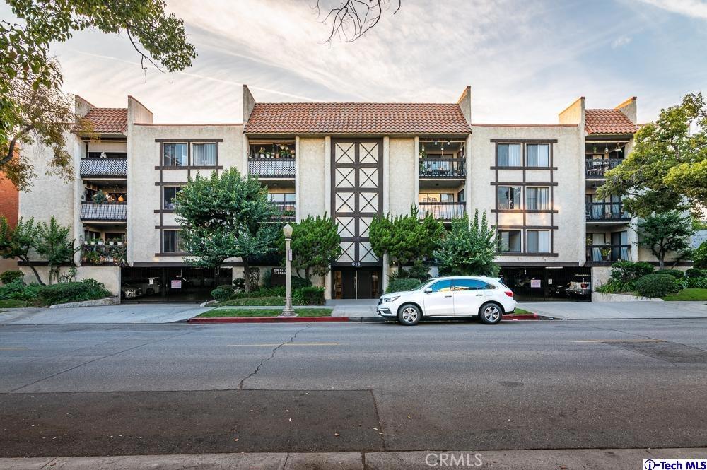 This one-bedroom, one-bathroom unit is located in one of the most desirable neighborhoods of Glendale close to Financial & Entertainment districts with ample restaurants and shopping at the Americana, Glendale Galleria. The condo features a spacious floor plan with an elegant living room, well-crafted fireplace, and sliding door access to the private balcony! The kitchen offers ample cabinet/storage space and a cozy dining area. The spacious master bedroom offers a walk-in closet. This wonderful complex with all one bedroom units has a separate laundry room for each floor, a community patio area, a sparkling pool, gym & sauna. Gated one car assigned parking space with storage. Centrally located near Brand Boulevard, Portos Bakery, the Glendale Fashion Center, Trader Joe's, Glendale Galleria, and the Americana at Brand.