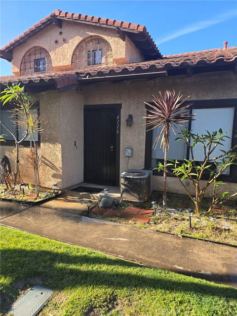 Photo of 4116 Rosemead Blvd #22, Pico Rivera, CA 90660 (MLS # CV26087831)