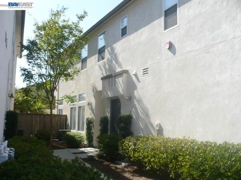 Photo of 16861 Wren Haven WAY, San Diego, CA 92127 (MLS # 41135235)