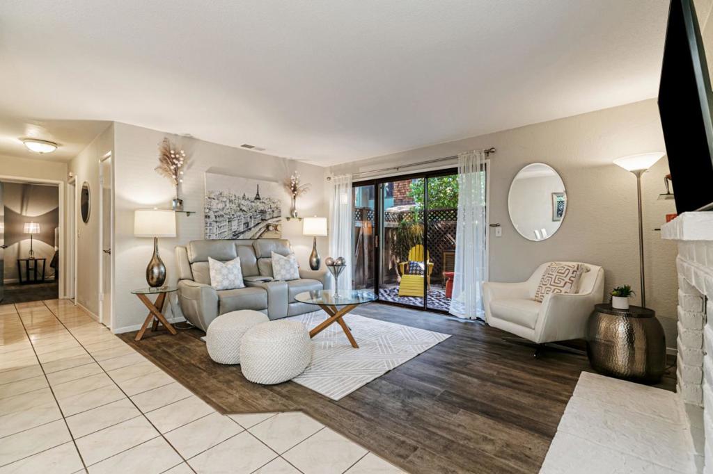 3400 La Terrace Circle