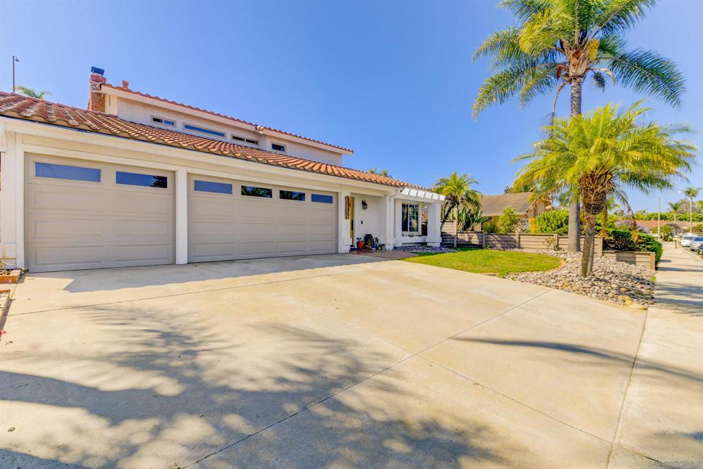 2735 Waterbury Way