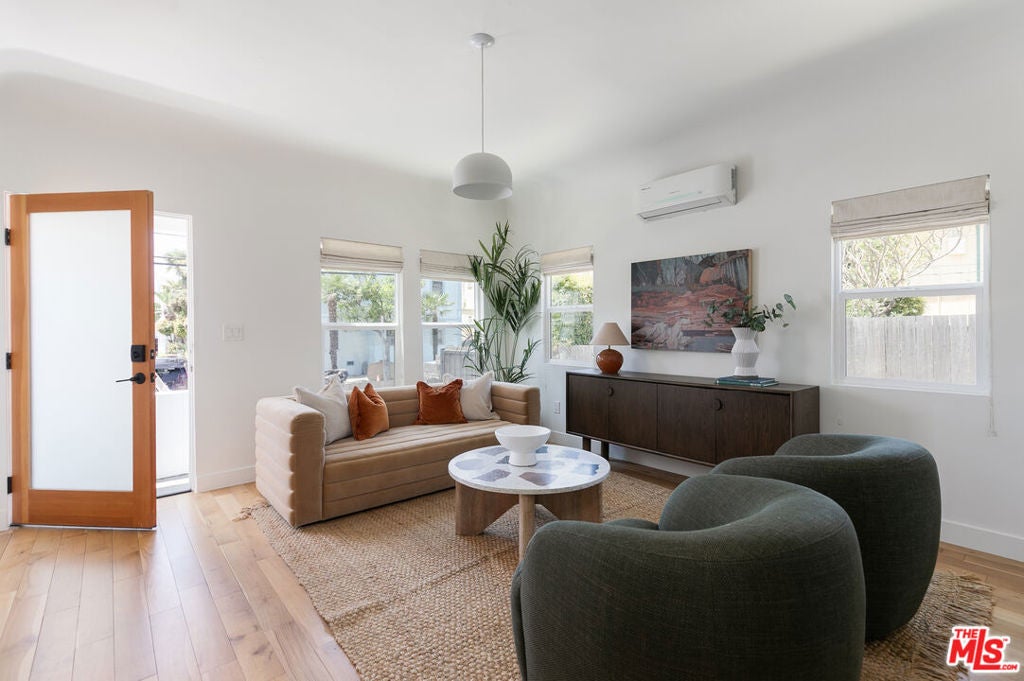 4437 Lockwood Avenue, Los Angeles CA 90029