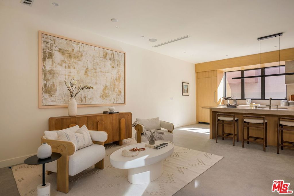 Photo of 929 Hilldale, West Hollywood, CA 90069 (MLS # 25618489)