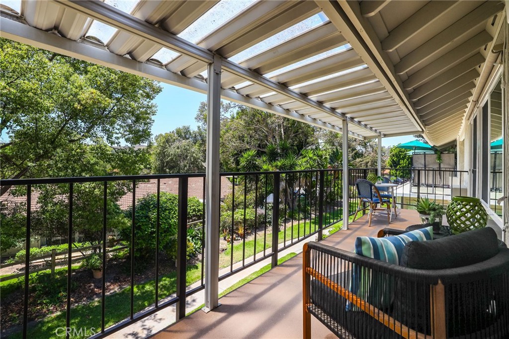 3253 San Amadeo N