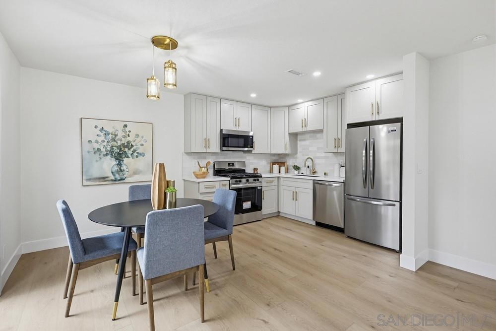 1316 W San Ysidro Blvd Unit A