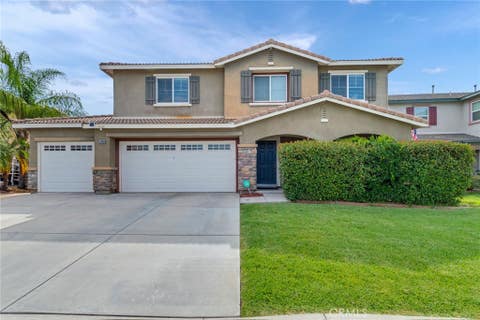 Photo of 52988 Astrid WAY, Lake Elsinore, CA 92532 (MLS # IV26184029)