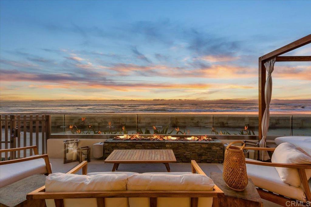 3709 Ocean Front Walk