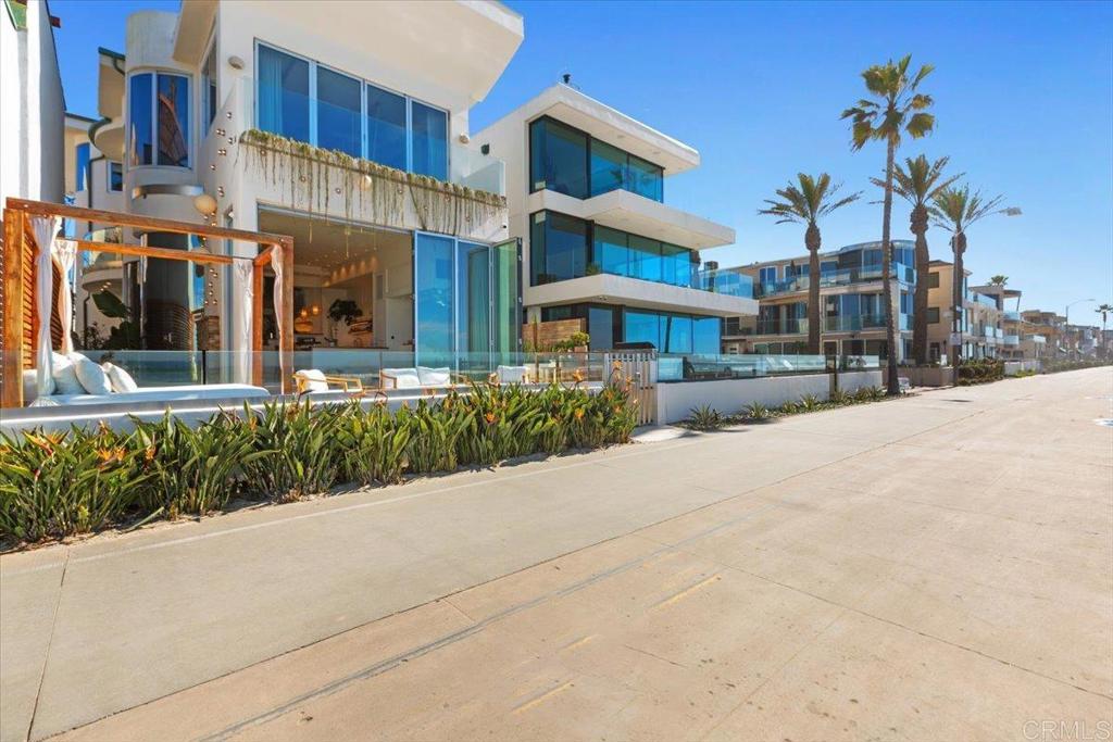 3709 Ocean Front Walk