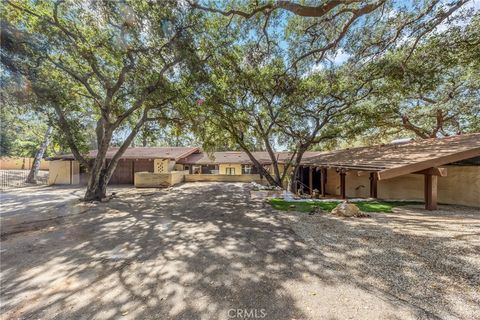 Photo of 2300 Villa Heights, Pasadena, CA 91107 (MLS # WS26069864)