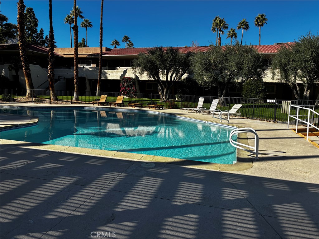 Palm Springs Villas I (33115) - Residential