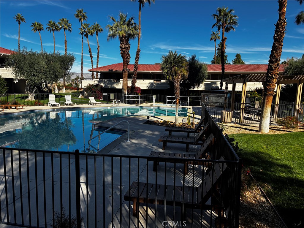 Palm Springs Villas I (33115) - Residential